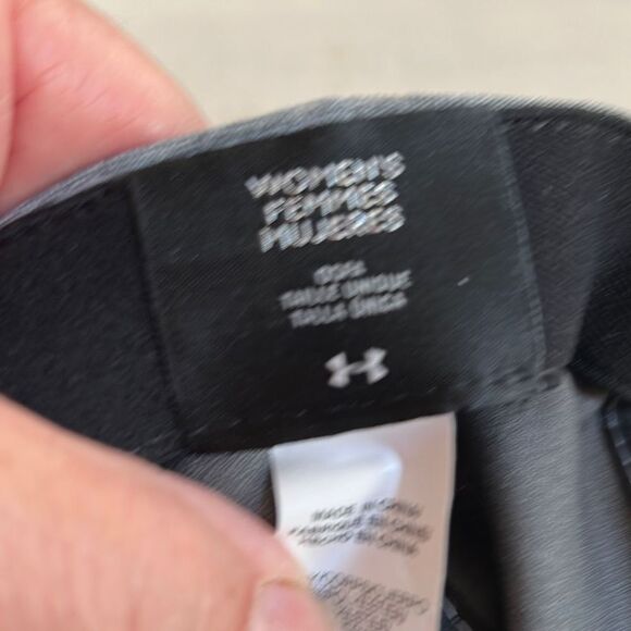 Under Armour Lightweight Hat - Picture 5 of 5